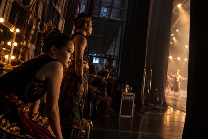 Between Performances — Across the frame